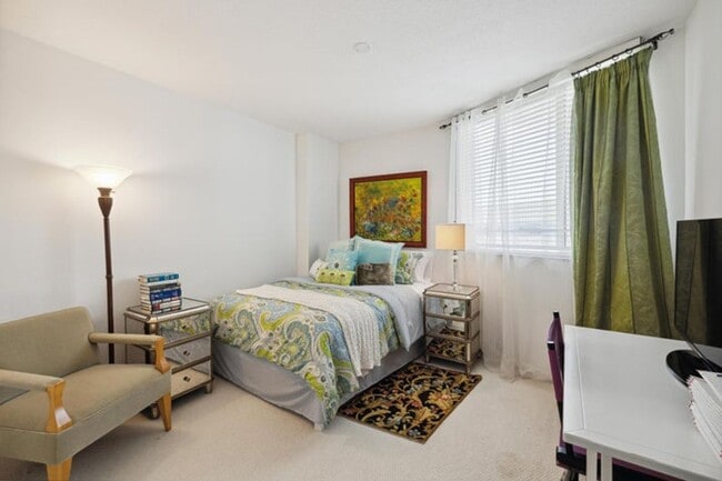 Building Photo - 1551 N Flagler Dr