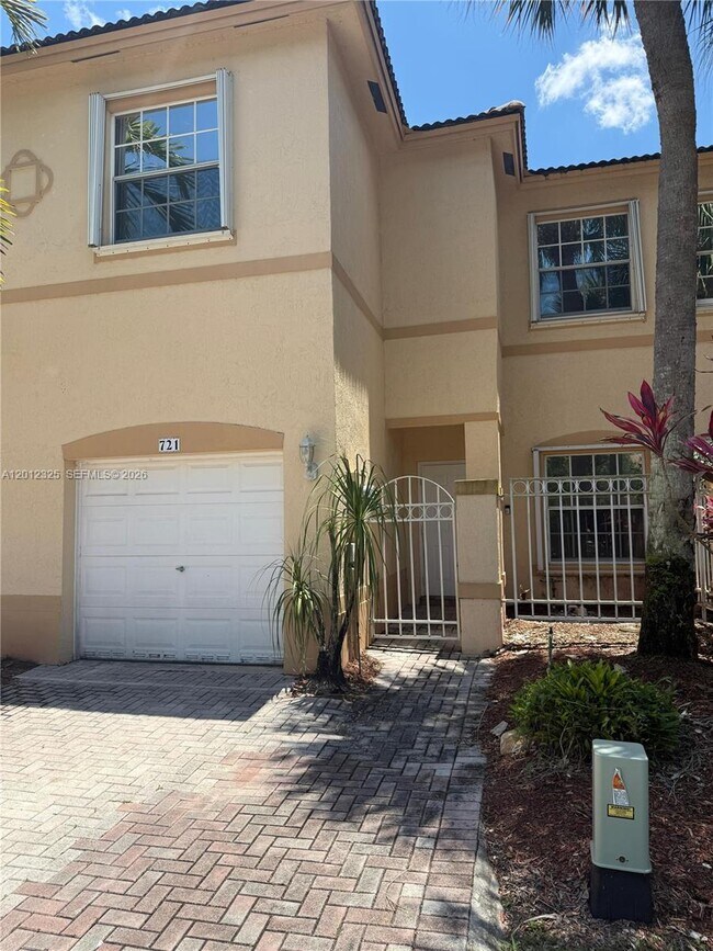 Building Photo - 721 NW 170th Terrace