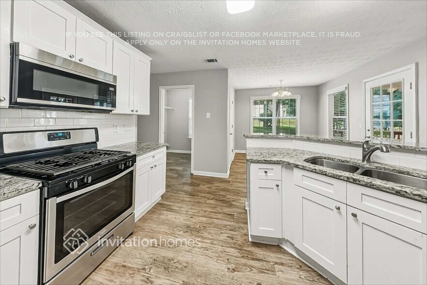 Building Photo - 90 Dairyland Dr