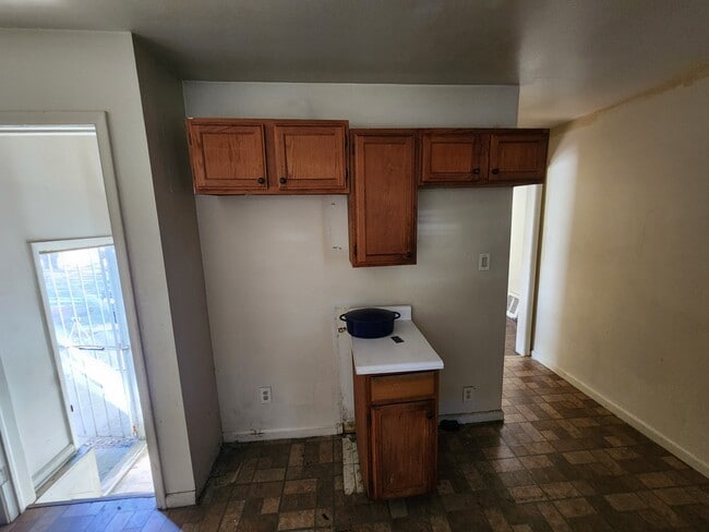 Building Photo - 17156 Fenton St