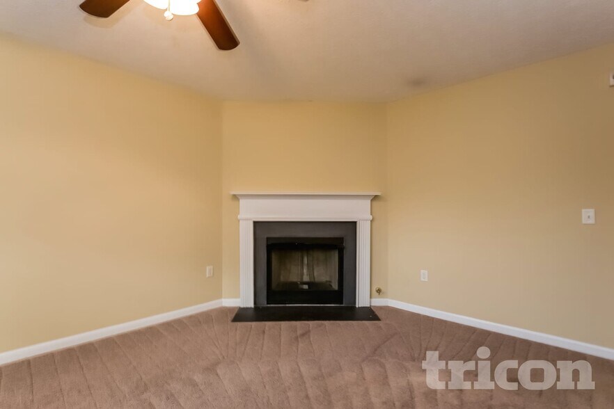 Building Photo - 7124 Crystal Creek Pl