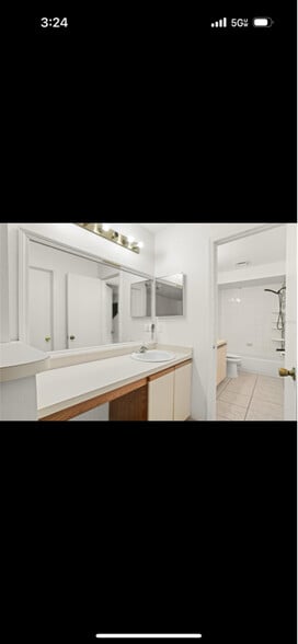 Building Photo - 15 Silver Park Cir