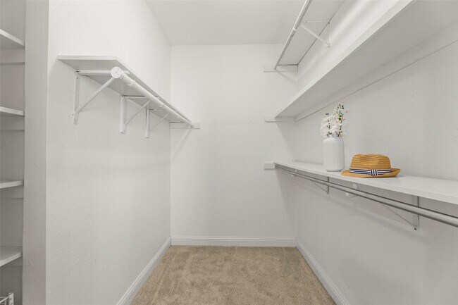 Building Photo - 1881 Bering Dr