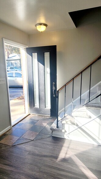 Building Photo - 2742 Goolsby Ave