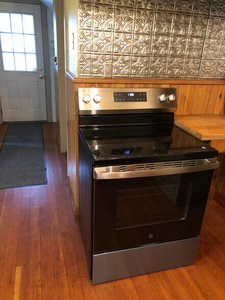 Building Photo - 207 S 16th Ave