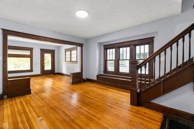 Building Photo - 2330 E 16th St