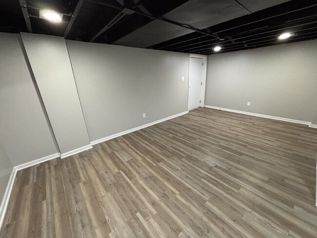 Building Photo - Charming 4-bed home in Gary!