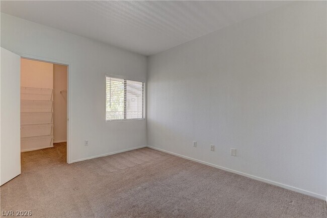 Building Photo - 8250 N Grand Canyon Dr