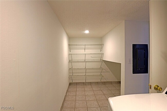 Building Photo - 12351 Woodrose Ct