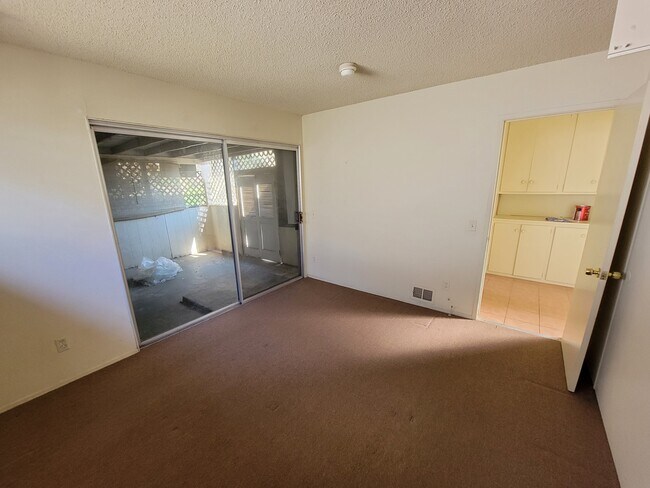 Bedroom 2 - 564 Oleander Dr