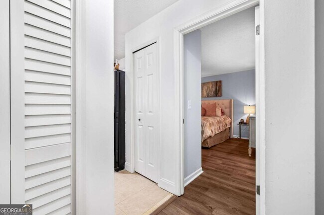 Building Photo - 55 St Claire Ln NE