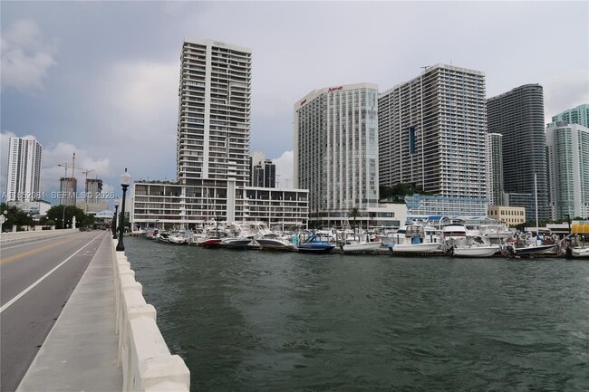 Building Photo - 555 NE 15th St