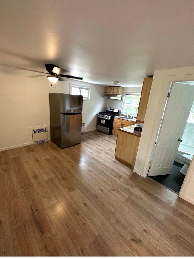 Building Photo - 6517 Durham Ave