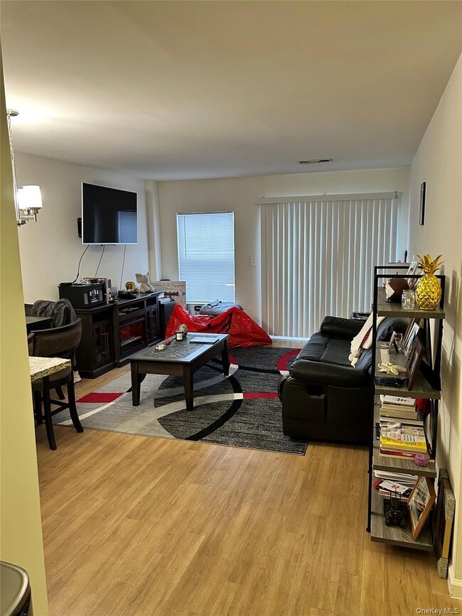 Building Photo - 125 Parkway Rd