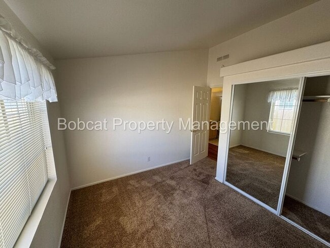 Building Photo - 1129 Gambrel Dr