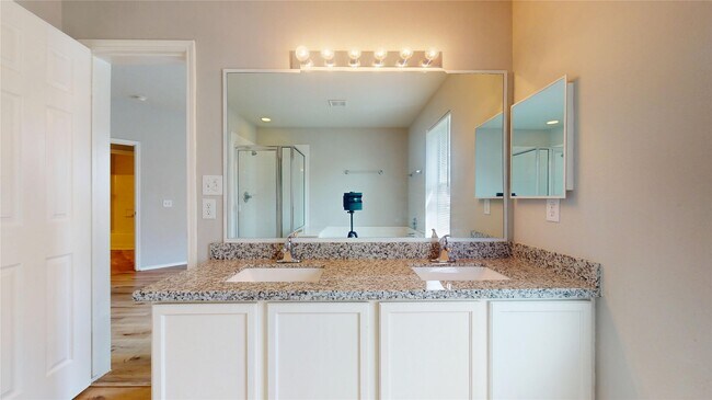 Building Photo - 1103 Sun Prairie Dr