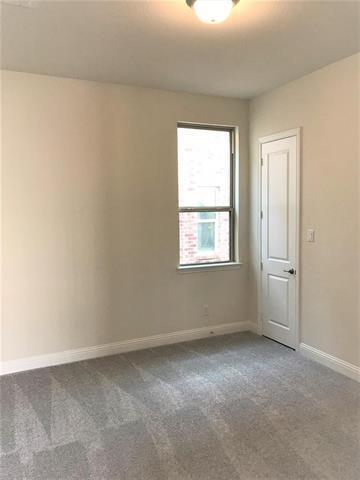 Building Photo - 6924 Royal View Dr