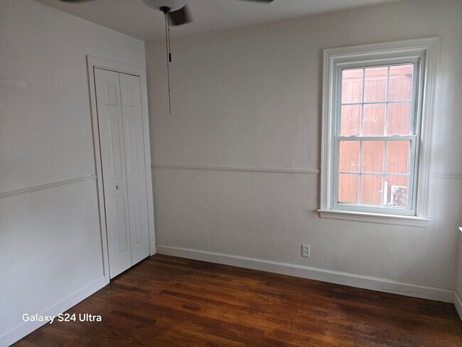 Building Photo - 2101 Caseyville Ave