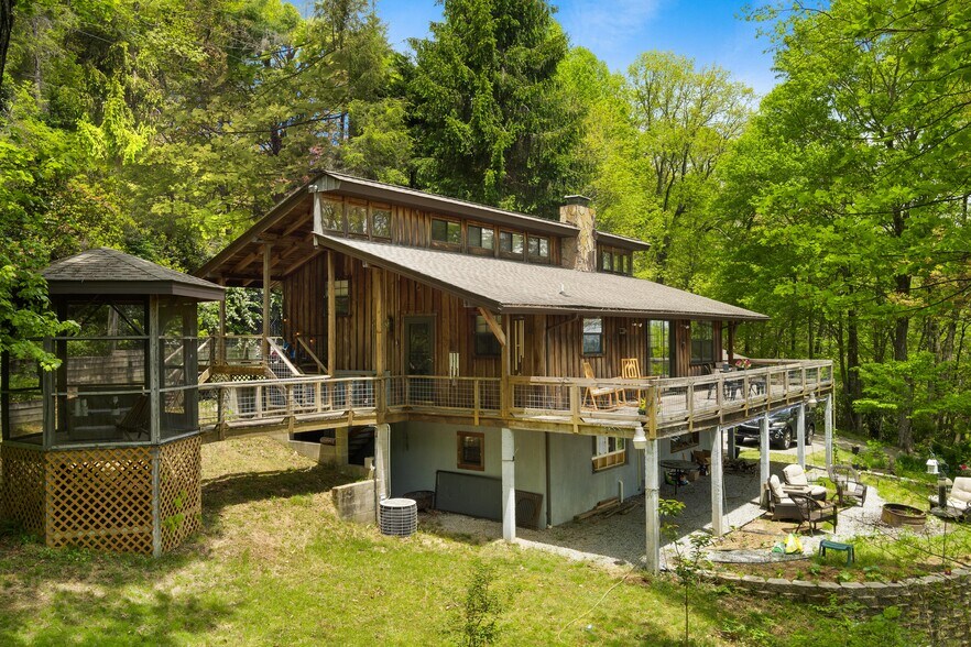 Building Photo - 65 Trapper Ln