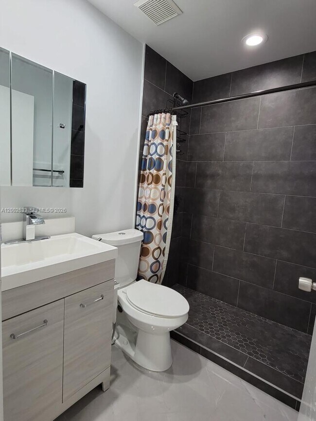 Building Photo - 199 SW 12th Ave