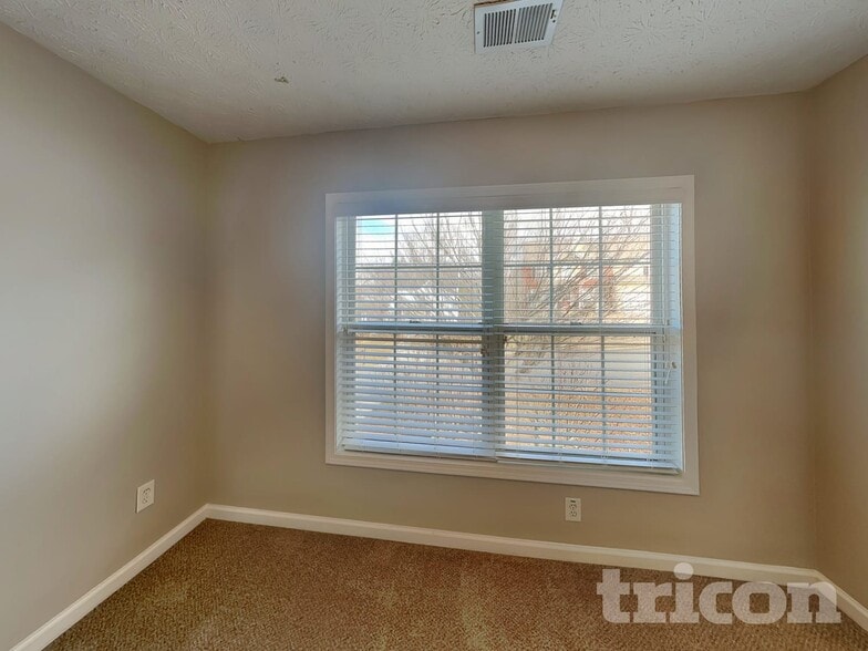 Building Photo - 3527 Butler Springs Trace