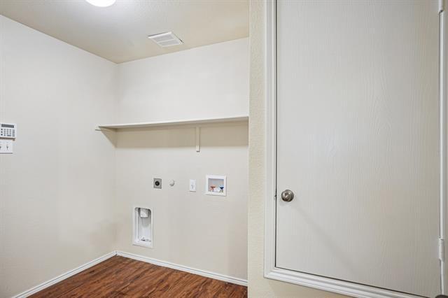 Building Photo - 9120 Sun Haven Way