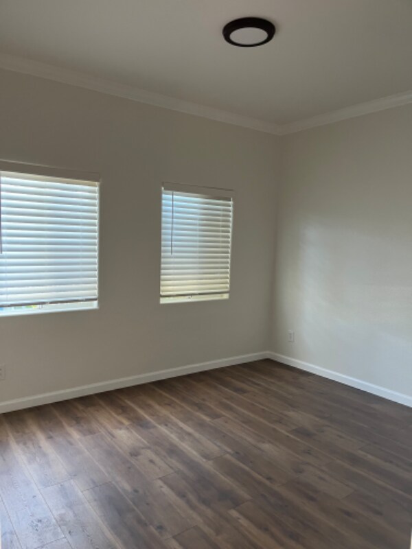 Building Photo - 1072 Laguna Ave