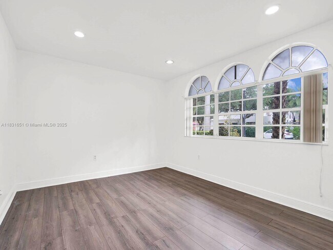 Building Photo - 16224 NW 82nd Pl