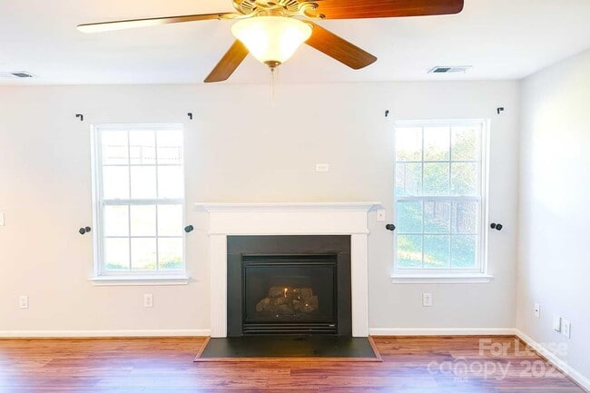 Building Photo - 4831 Stowe Derby Dr