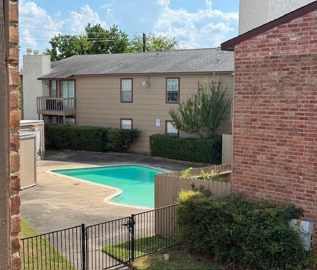 Building Photo - 9101 Country Creek St