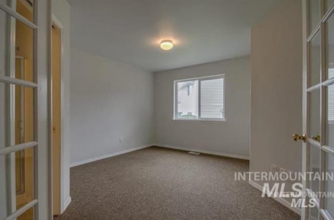 Building Photo - Townhome Columbia Village – Close to Everything Boise Offers