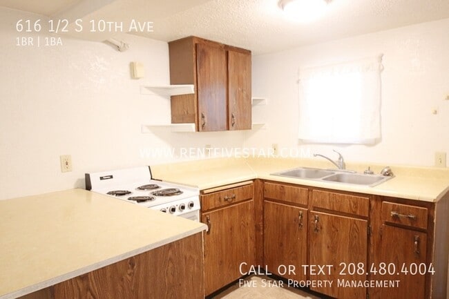 Building Photo - 616 1/2 S 10th Ave-