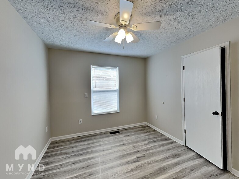 Building Photo - 5819 Rothrock Ct