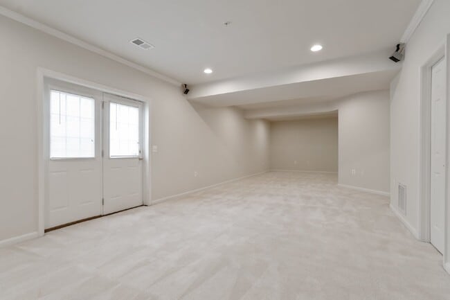 Building Photo - 9800 Traver St
