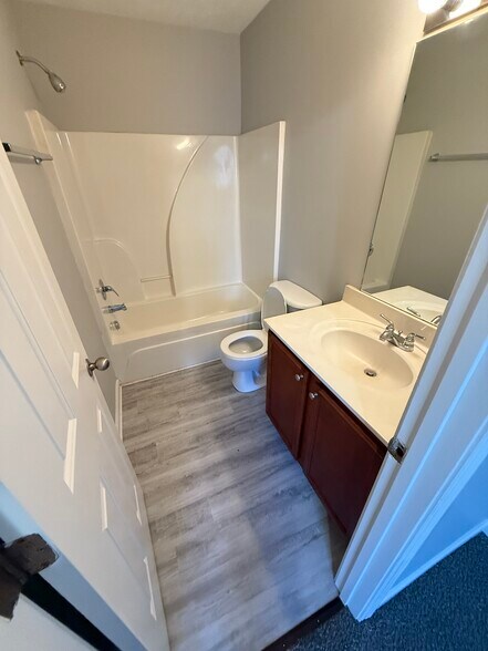 Building Photo - 4026 Cody Dr