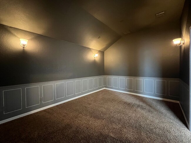 Building Photo - Gorgeous and spacious 4 bed 3.5 bath in Ka...