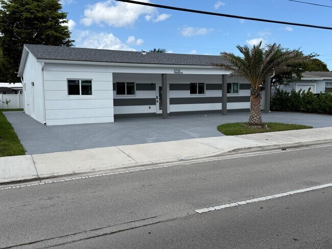 Building Photo - 6319 Southgate Blvd