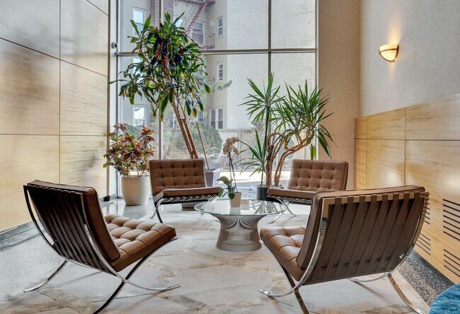 Building Photo - 6040 BLVD E