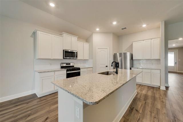Building Photo - 800 Jackel Dr