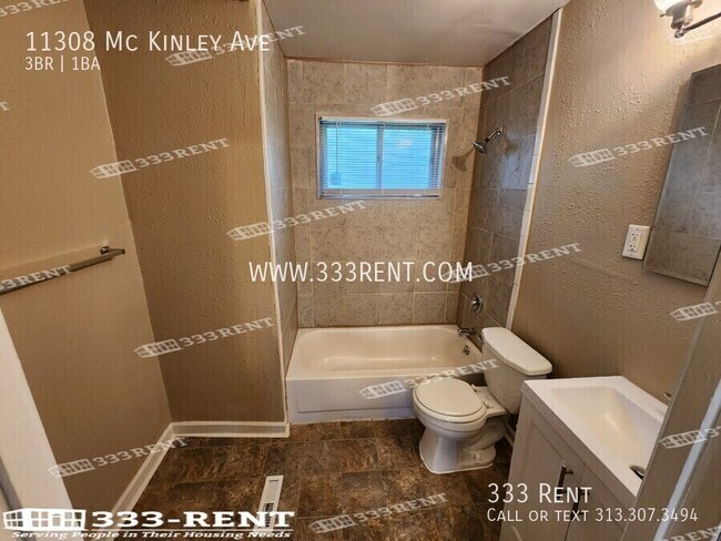 Building Photo - 11308 Mc Kinley Ave