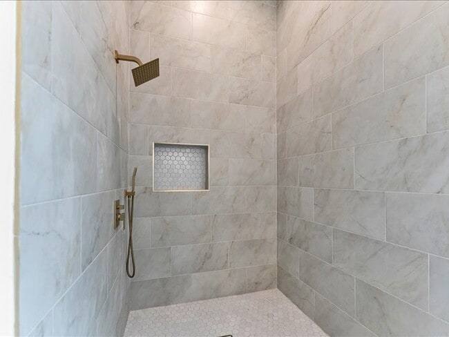 Building Photo - 8115 Cedar Brush Cir