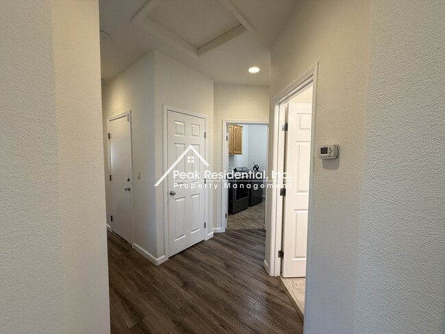 Building Photo - Updated 4bd/2ba Rancho Cordova Home!
