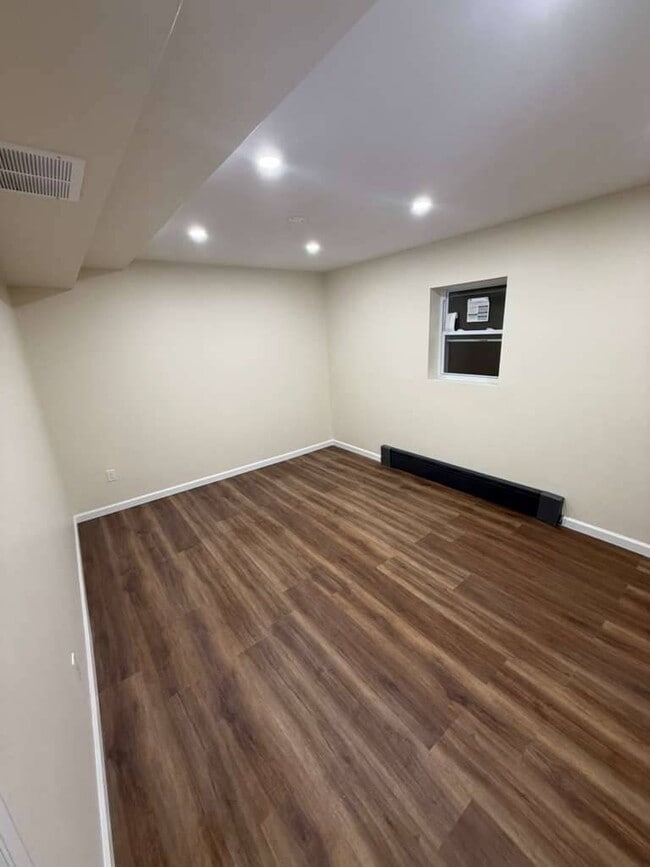 Building Photo - 67-06 171st St