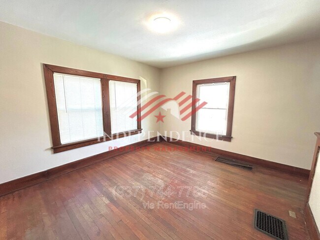 Building Photo - 2806 S Smithville Rd