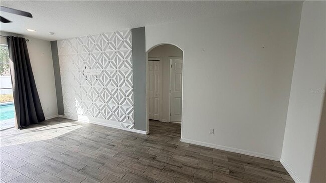 Building Photo - 456 Knollwood Dr