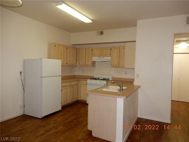 Primary Photo - 5655 E Sahara Ave