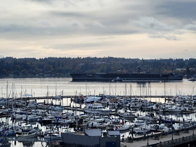 Building Photo - 400 Washington Ave