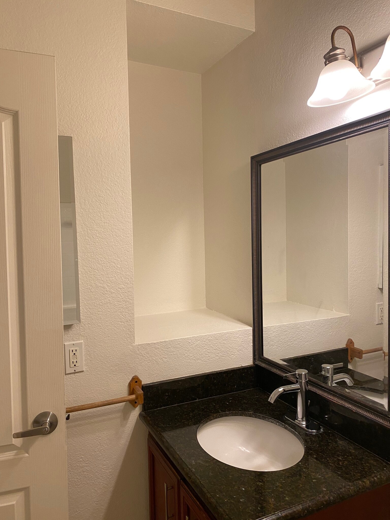 Bathroom - 408 N Imperial Ave
