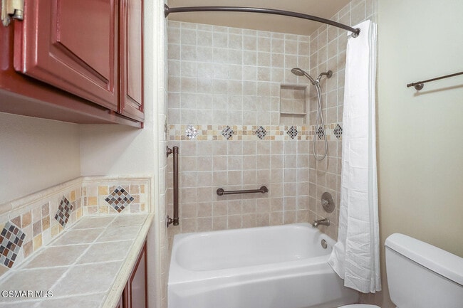 Building Photo - 2612 Yellowwood Dr