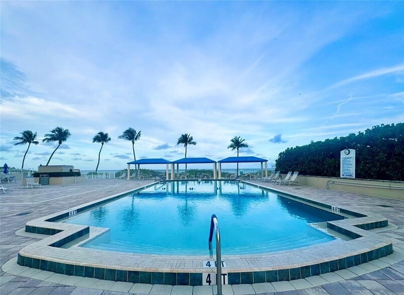 Building Photo - 2000 S Ocean Blvd